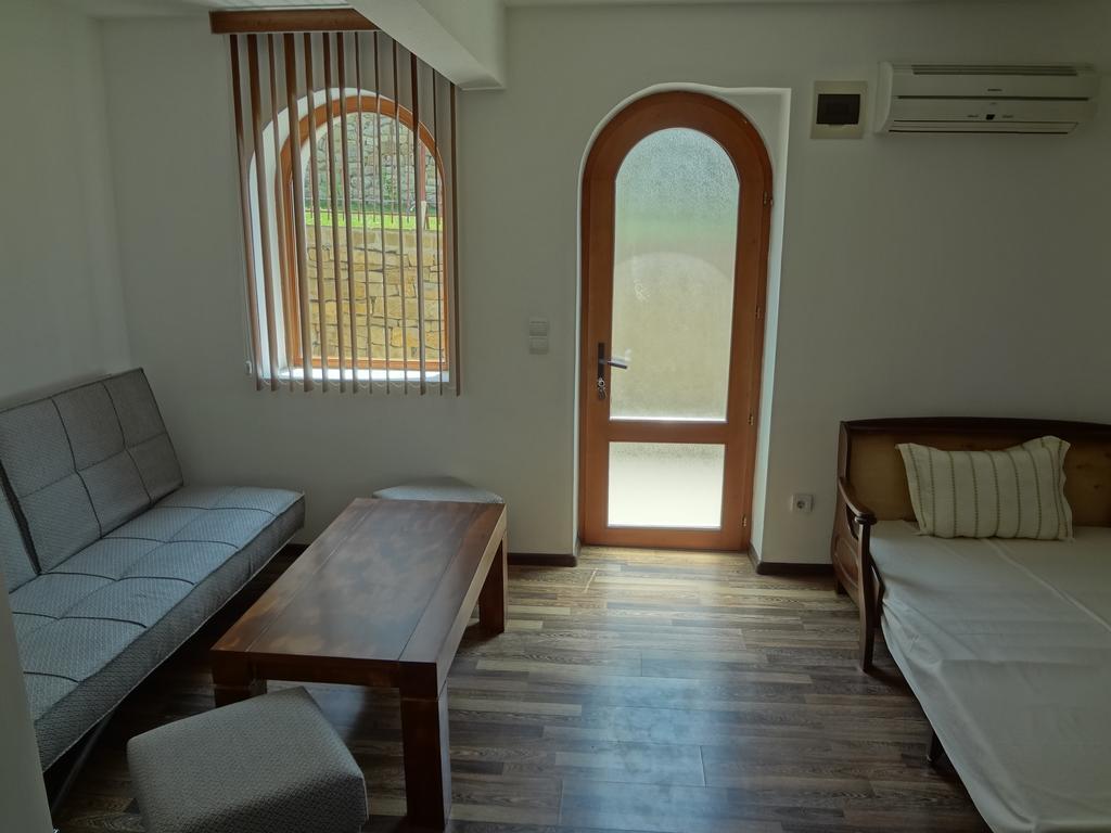 Guest House Diabora Arbanaszi Kültér fotó