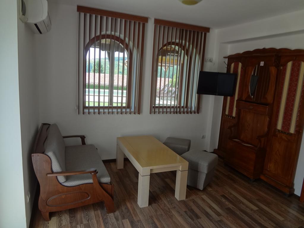 Guest House Diabora Arbanaszi Kültér fotó