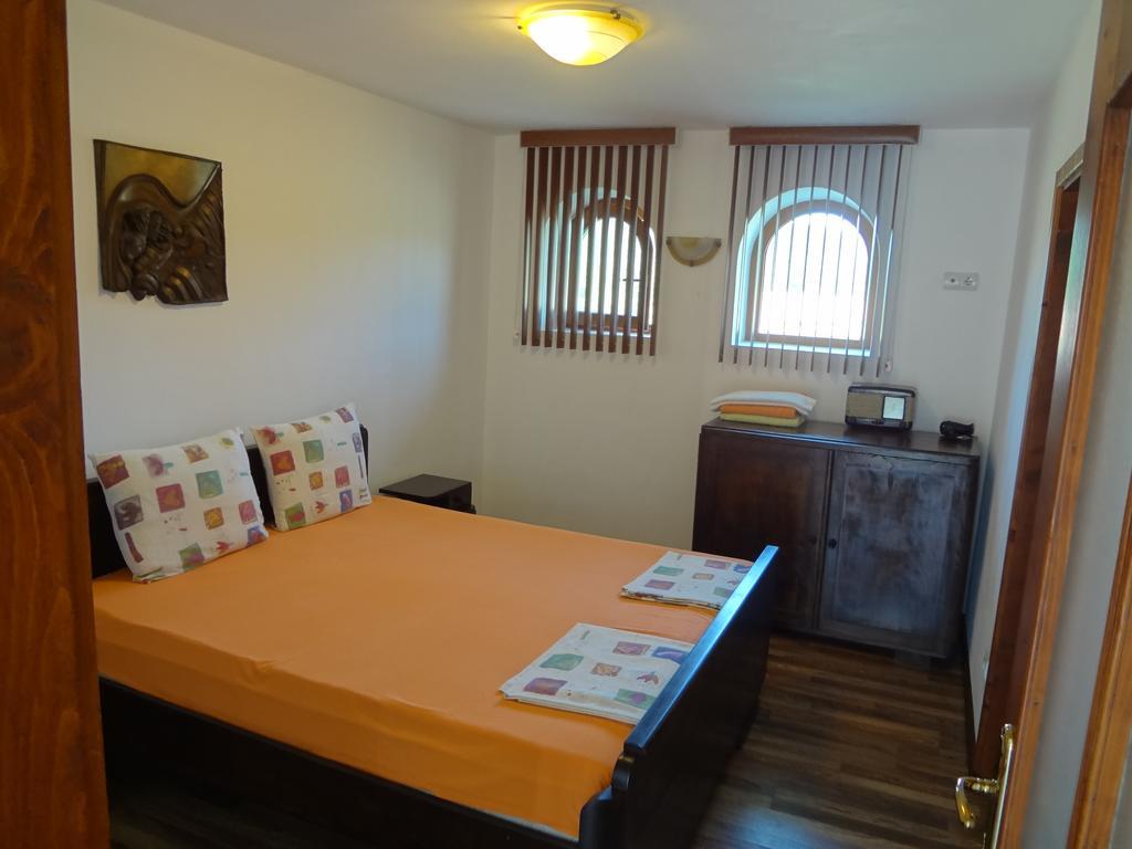 Guest House Diabora Arbanaszi Kültér fotó