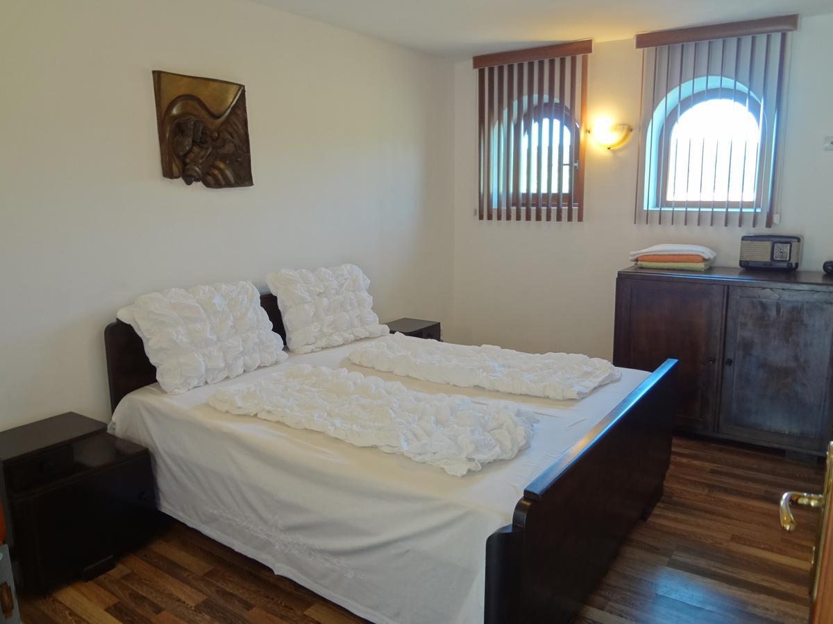 Guest House Diabora Arbanaszi Kültér fotó